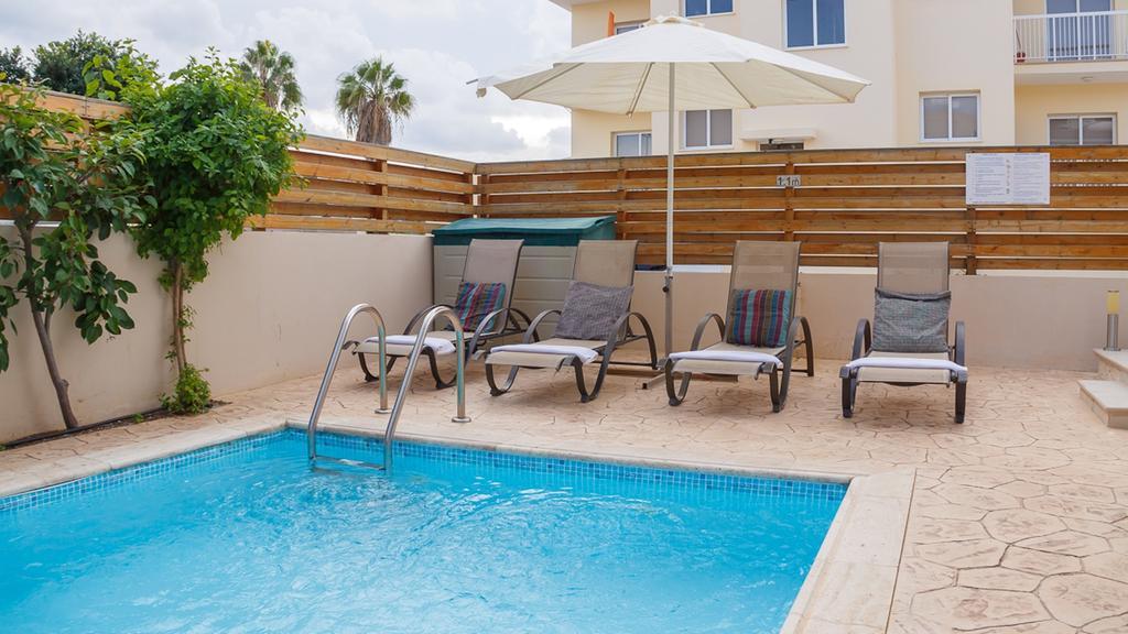 Protaras Holiday Villa 007 Rum bild
